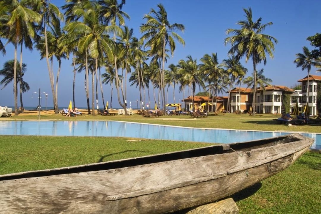 Pool und Hotelstrand Club Hotel Dolphin
