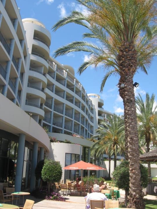 Das Hotel von außen Pestana Grand Ocean Resort