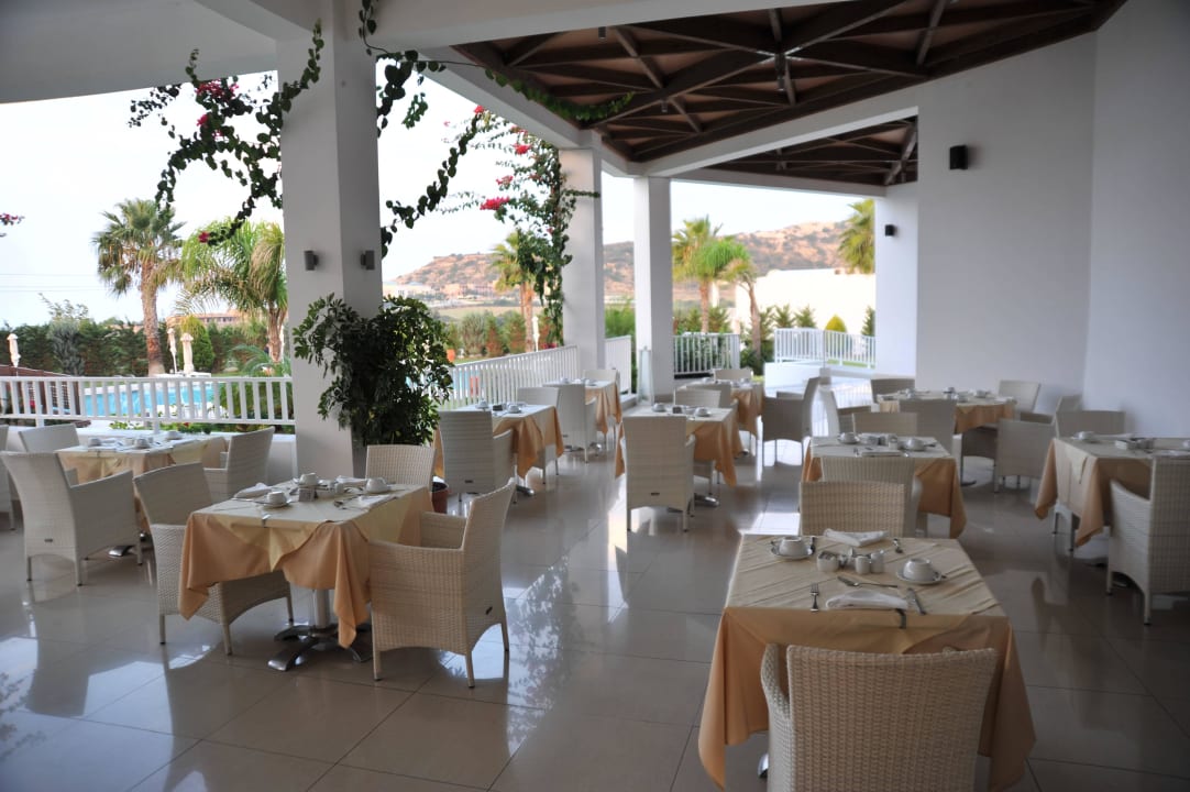 Restaurant (Tische draußen) Hotel Lakitira Suites