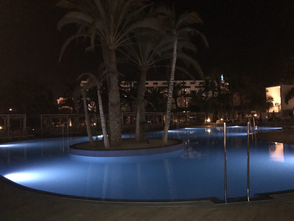 Pool Hotel Riu Papayas