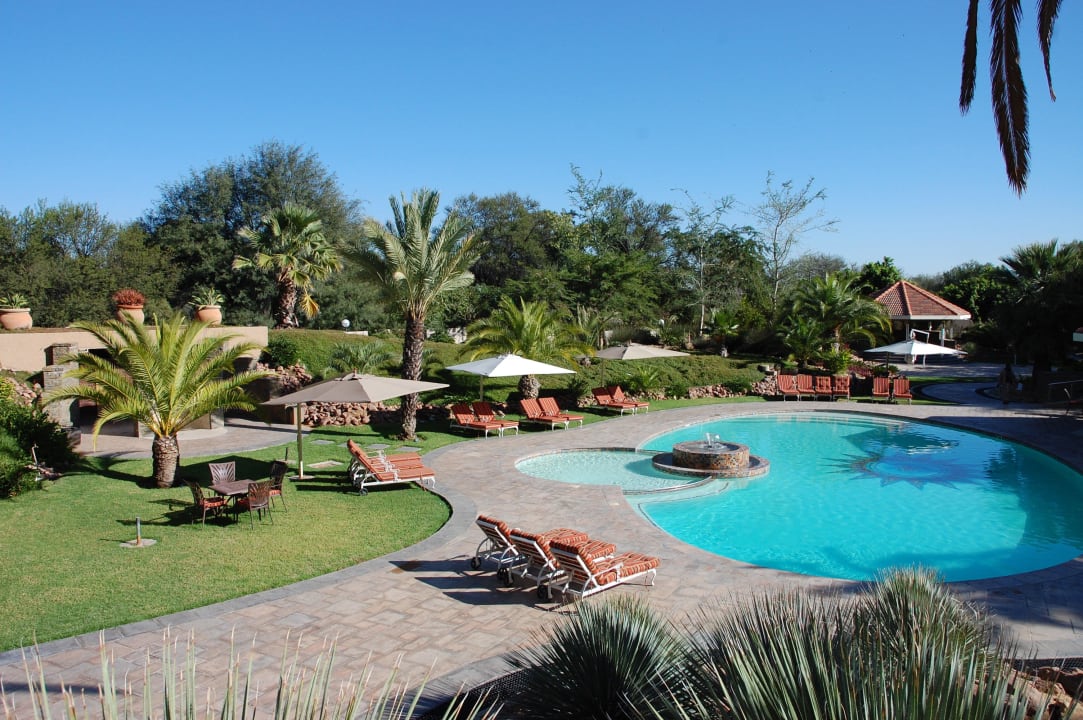 Poolanlage Safari Court Hotel