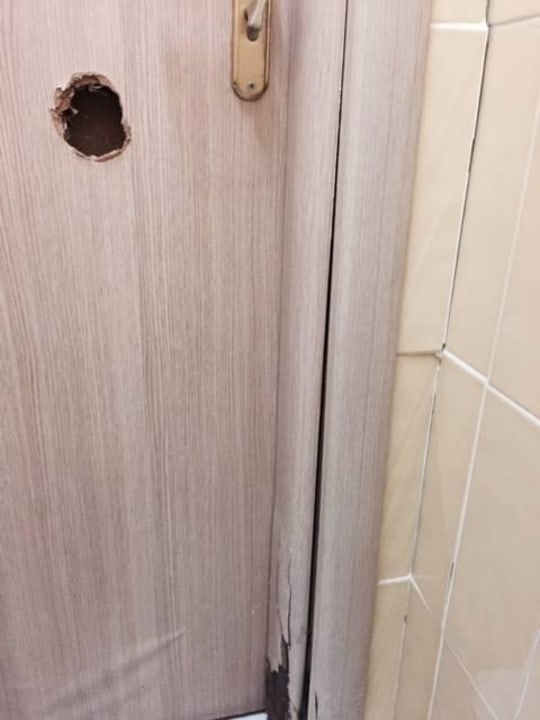 Toilettentür  Club Esse Sunbeach