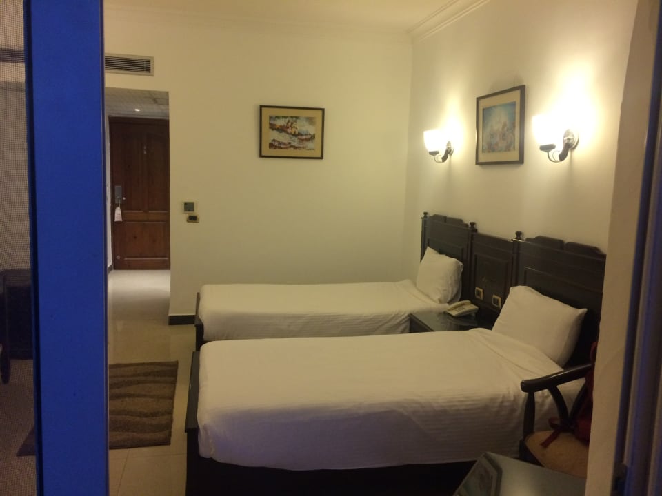 Zimmer Three Corners Happy Life Beach Resort