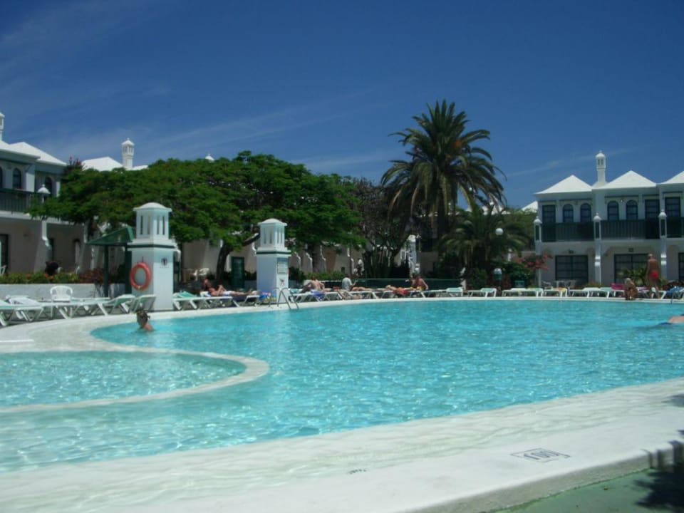 Ein Pool des Duna Flor  Hotel Bungalows Duna Flor