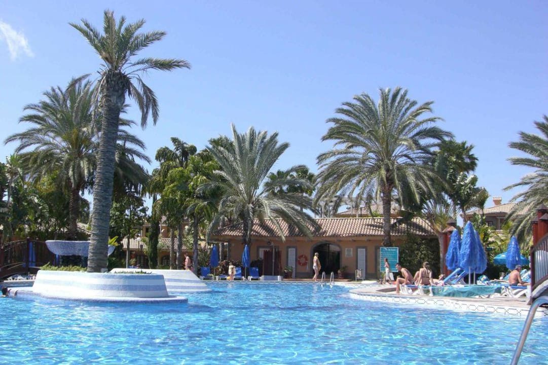 Großer Pool Suites & Villas by Dunas