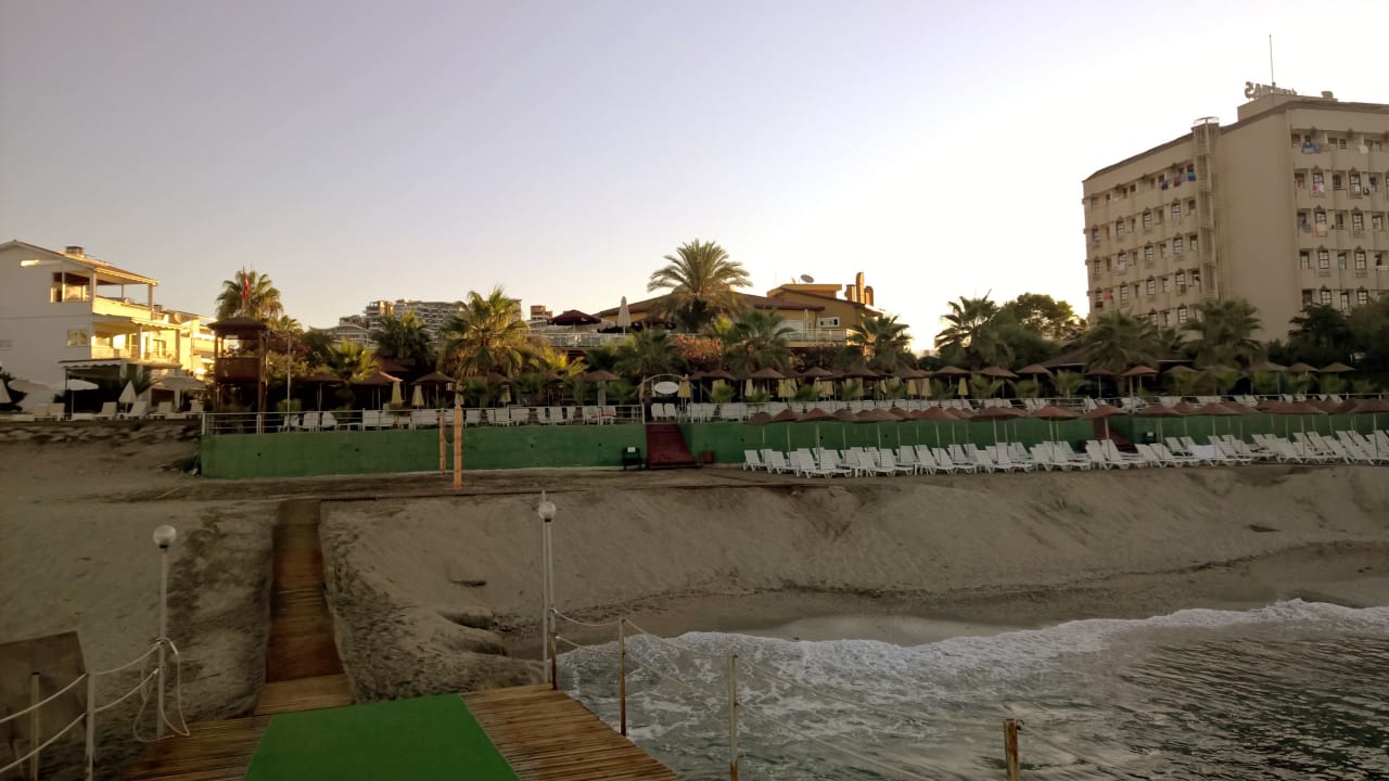 Strand Dizalya Palm Garden