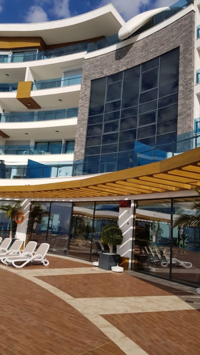 Gartenanlage Elite Luxury Suite & Spa