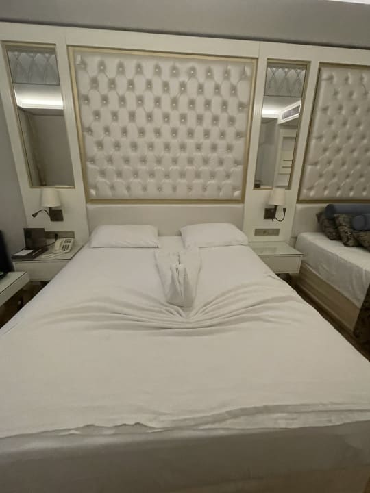 Zimmer Haydarpasha Palace