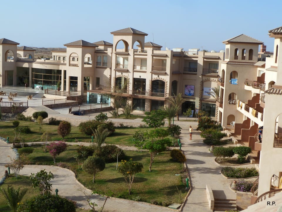 Am Morgen Pensée Royal Garden Beach Resort