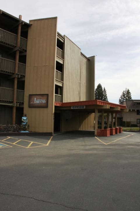 Eingangsbereich Hotel Tahoe Lakeshore Lodge & Spa
