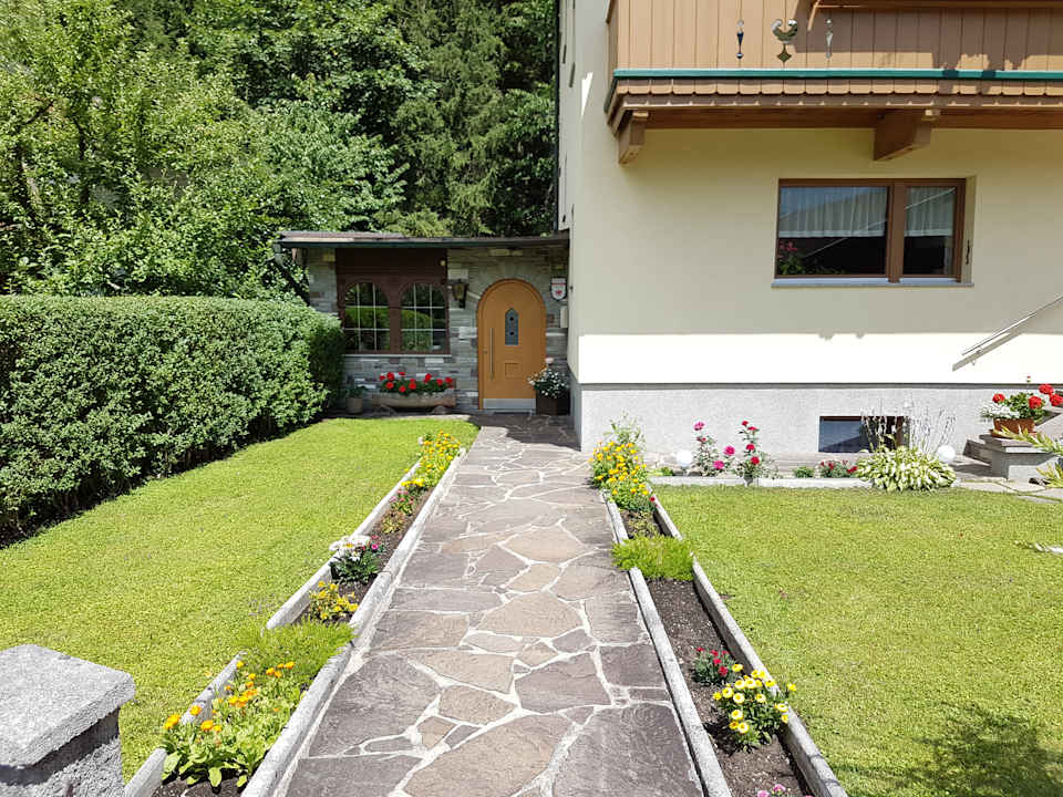 Gartenanlage Haus Gröblacher