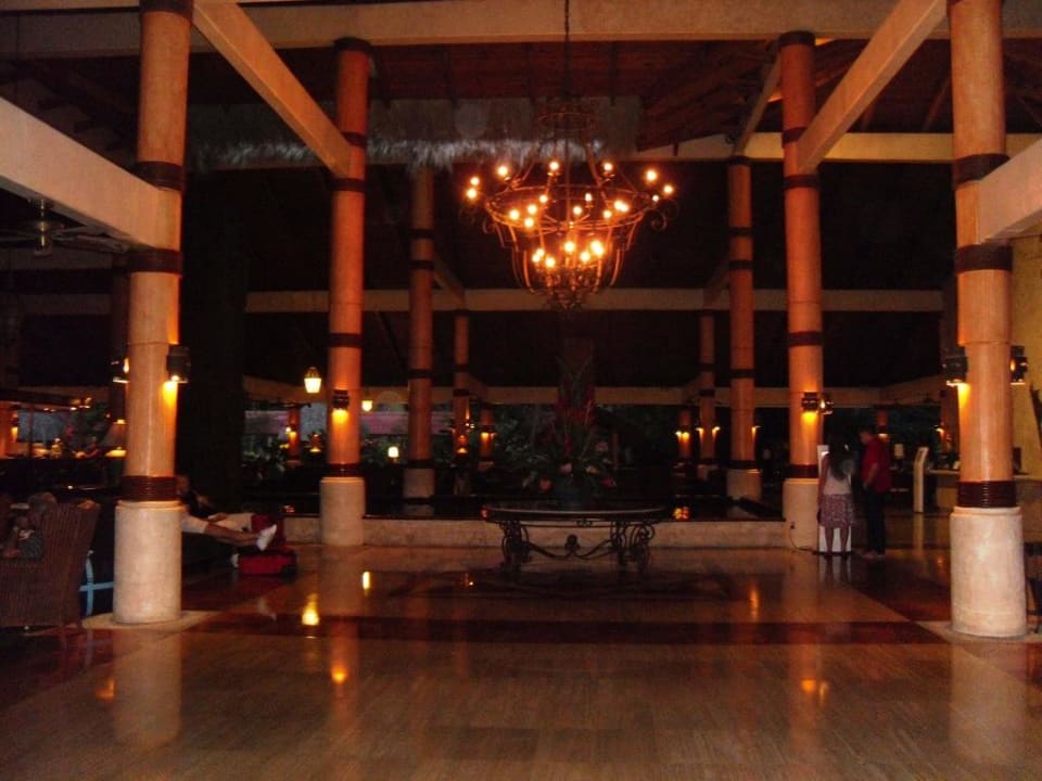 Eingang ins Hotel Grand Palladium Select Bávaro Resort & Spa