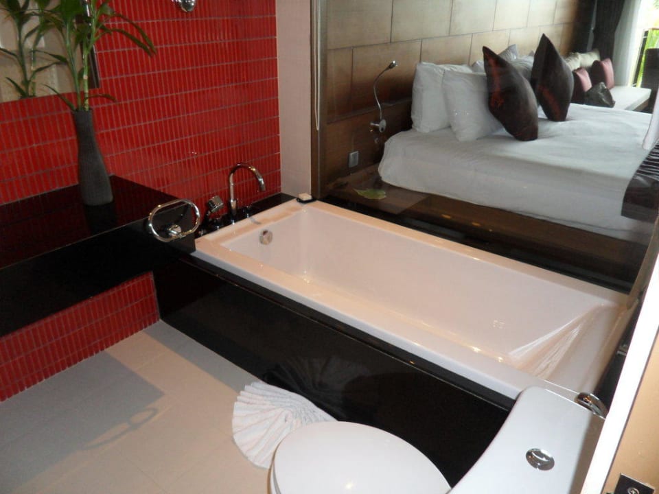 Ванная Novotel Phuket Kata Avista Resort and Spa