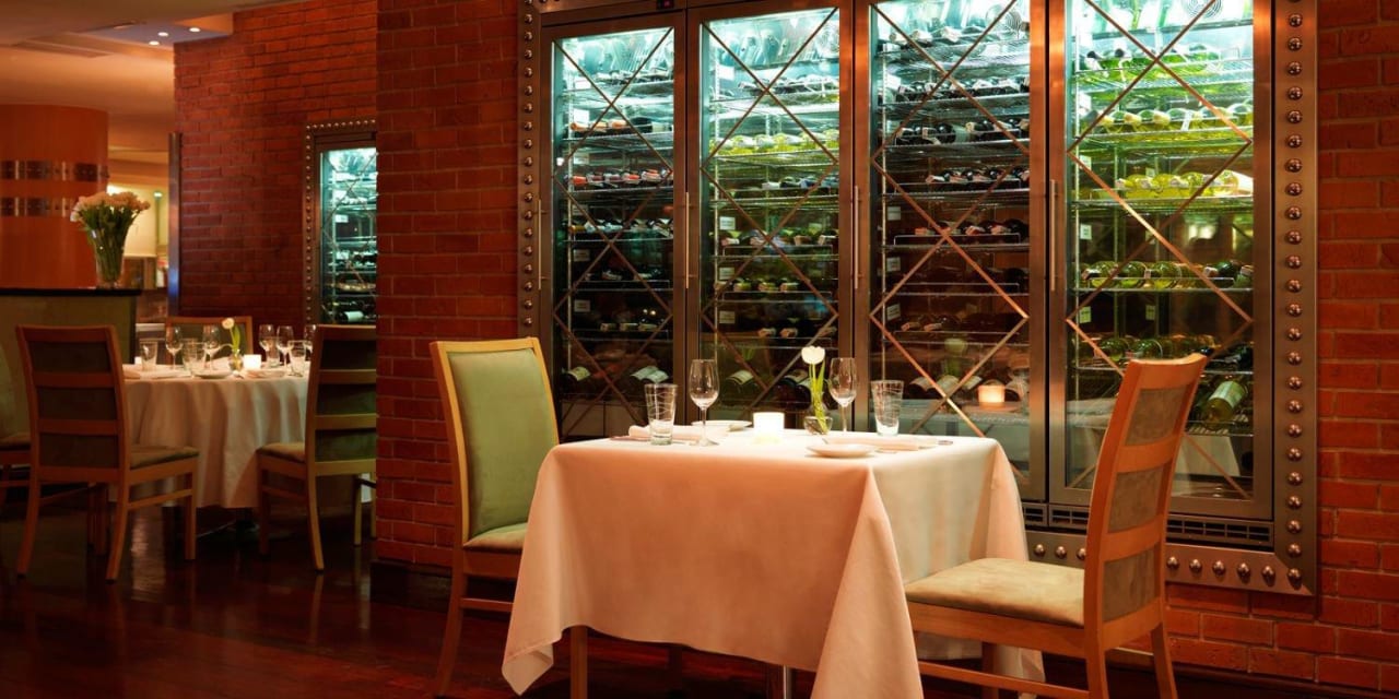 Restaurant Venti-tre Regent Warsaw Hotel