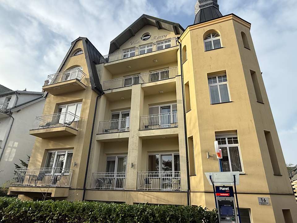 Außenansicht Villa Merry Spa & Wellness