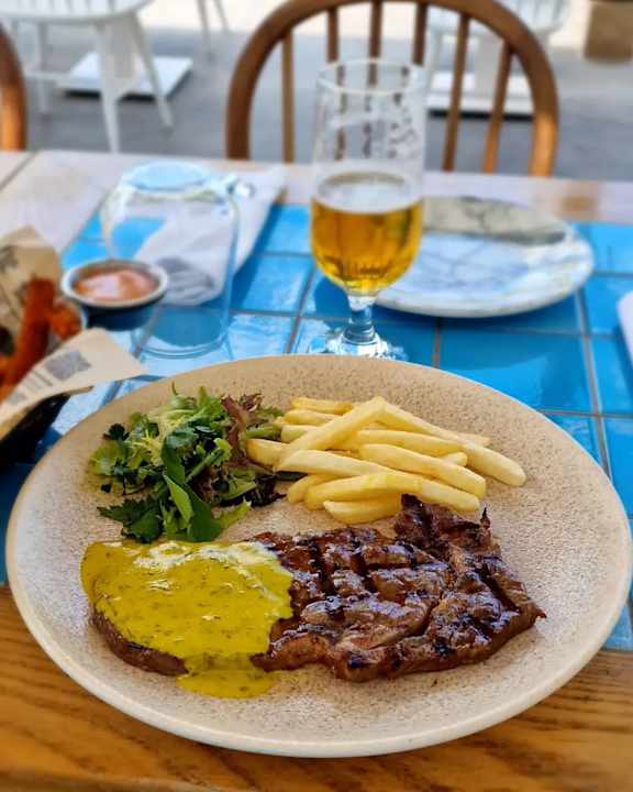 Gastro Acanthus Cennet Barut Collection