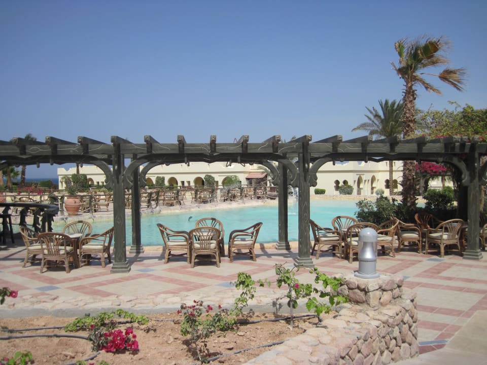 Sea Club Bar Charmillion Sea Life Resort