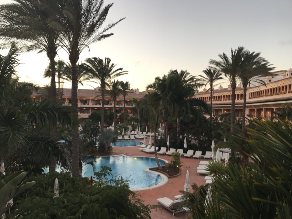 Pool Secrets Bahia Real Resort & SPA