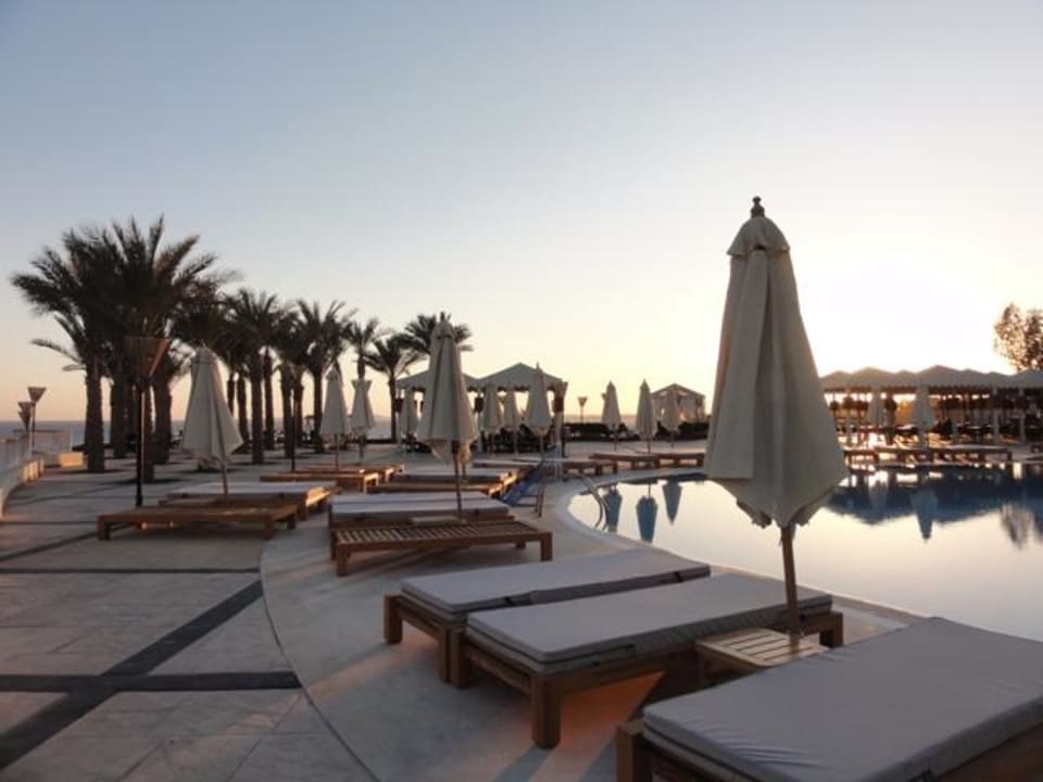 Colombo-Pool oberhalb des Meeres SENTIDO Reef Oasis Resort