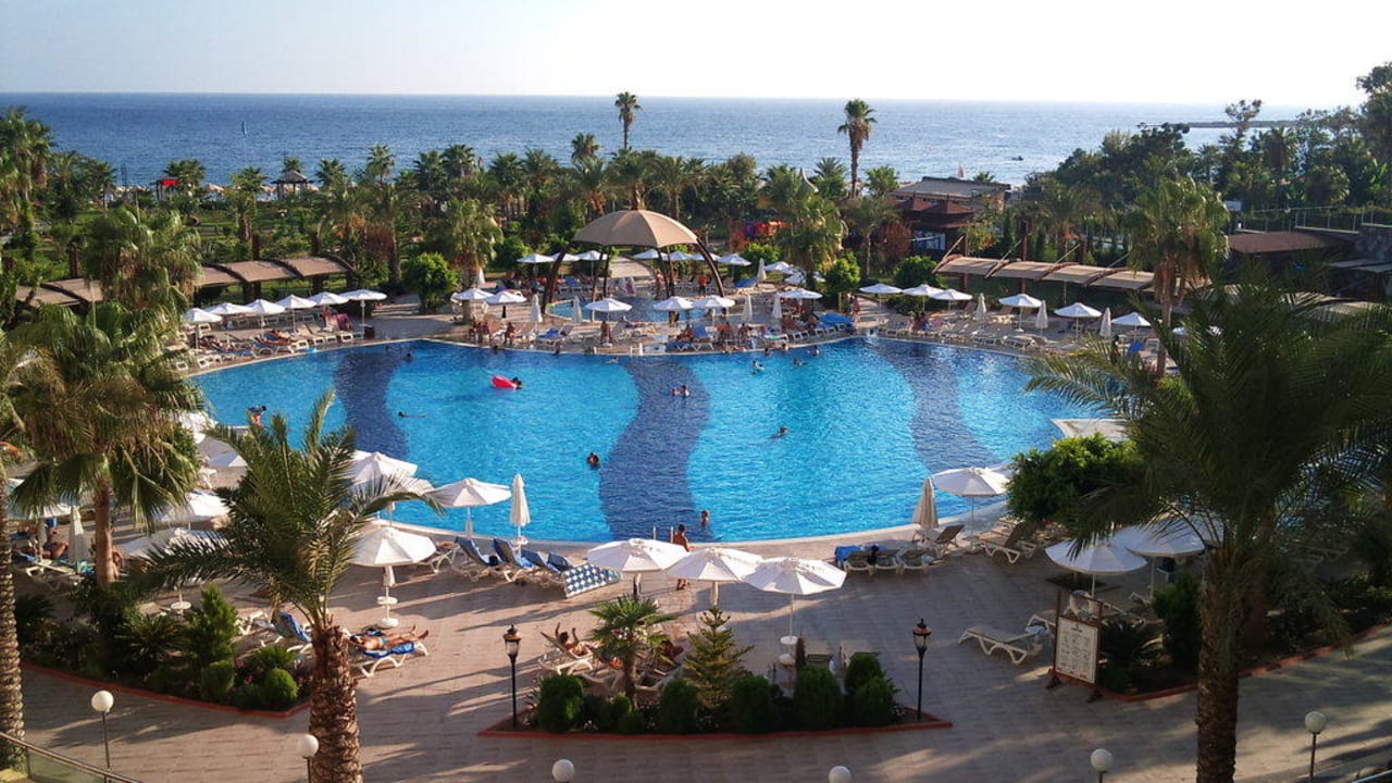 Pool  Saphir Resort & Spa