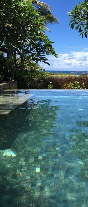 Pool mit Jacuzzi-Bett Shanti Maurice Resort & Spa