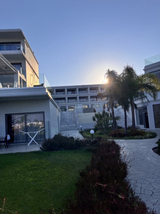 Gartenanlage Asterias Beach Resort