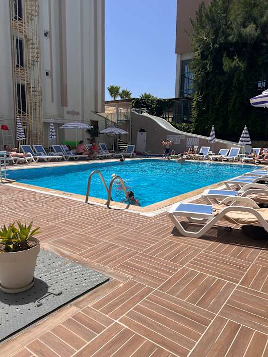 Pool Ramira Beach Hotel