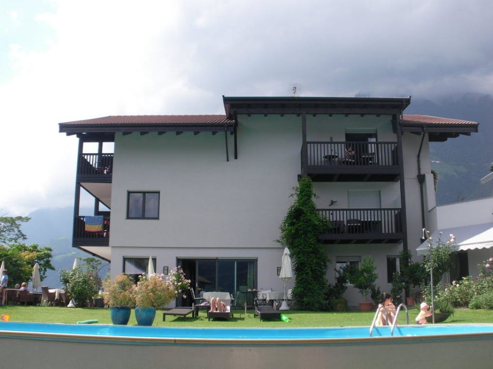 Neue Aussenansicht  Garni-Hotel Minigolf