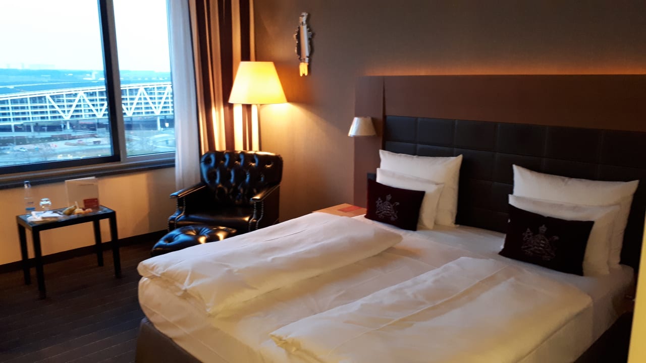 Zimmer Mövenpick Hotel Stuttgart Airport