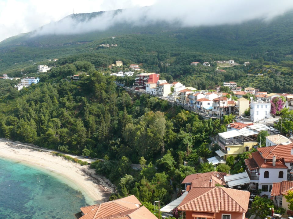 Blick von venezianischem Kastell auf Hotel  Hotel Palatino