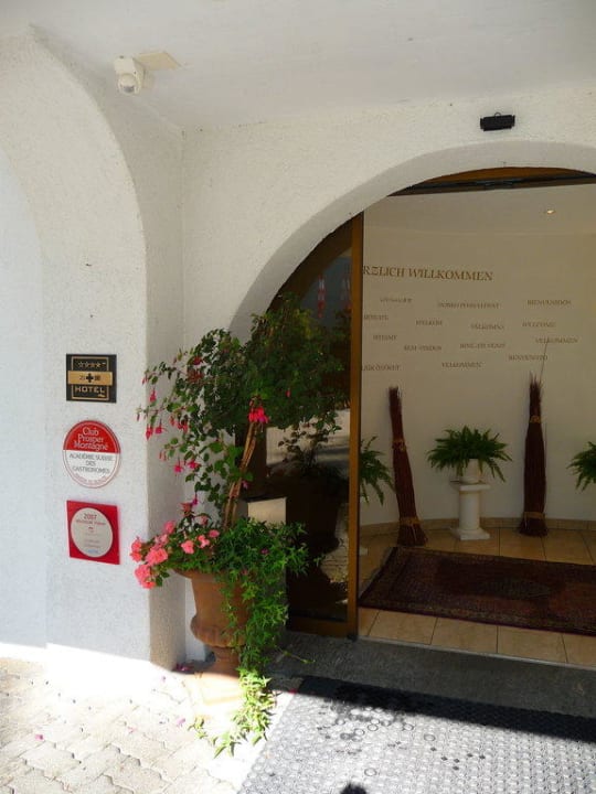 Auszeichnungen überall Waldhotel Doldenhorn & Landgasthof Ruedihus