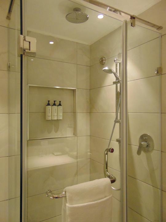 Zimmer Crowne Plaza Nairobi Airport