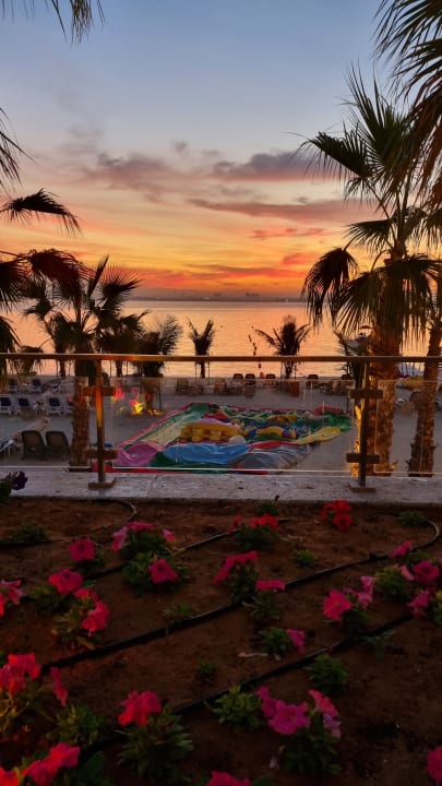 Außenansicht Hampton by Hilton Marjan Island