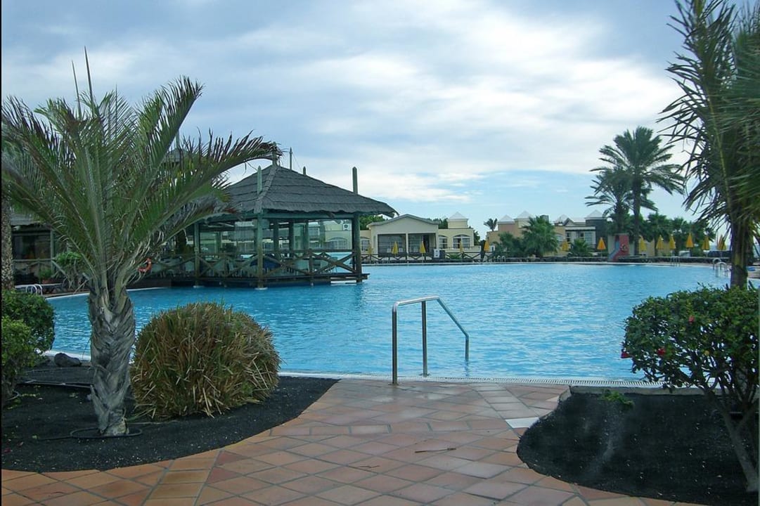 Einer der Pools H10 Rubicón Horizons Collection