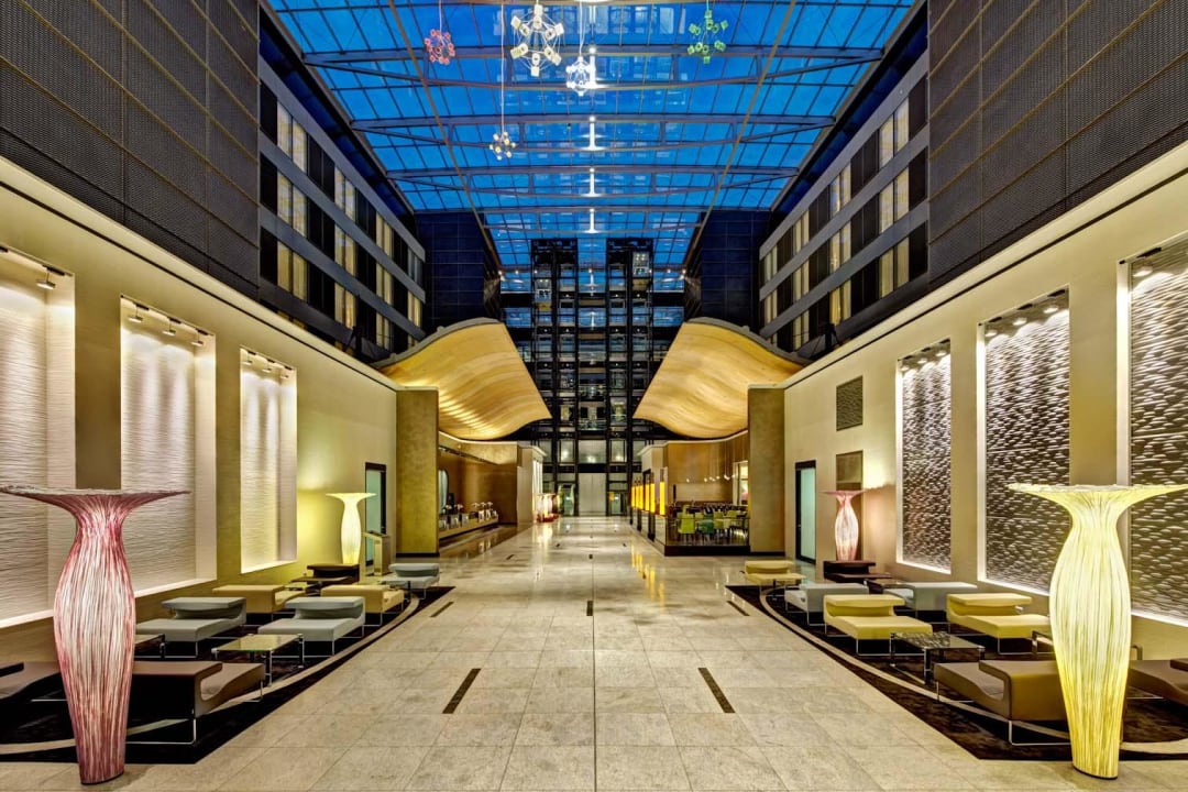 Hotel Lobby Hilton Frankfurt Airport