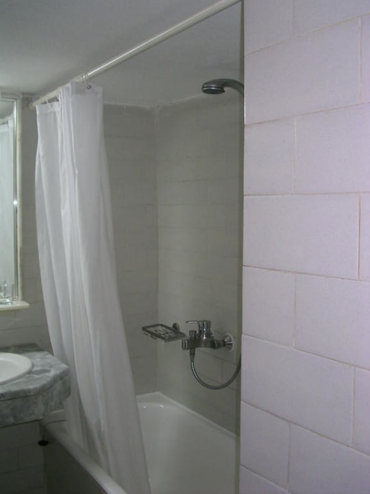 Fliesenkanten im Bad Grecotel LUXME White