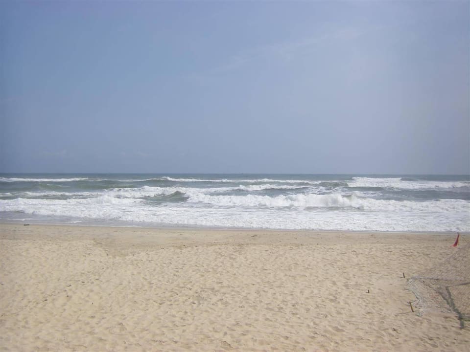 Einsamer Strand Ana Mandara Hue Beach Resort & Spa