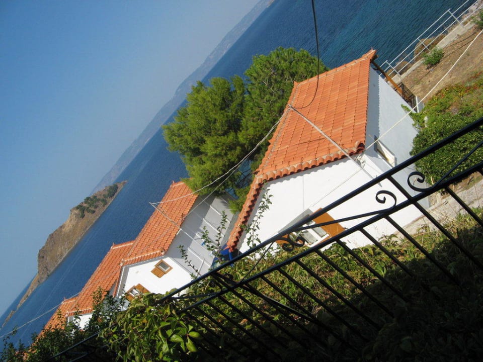 Uitzicht vanaf ons terras bij de bungalow Hotel Anaxos Hill Village