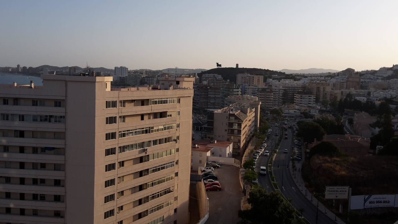 Widok z balkonu w kierunku centrum Globales Gardenia