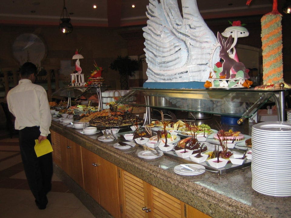 Buffet Xperience Kiroseiz Parkland Resort