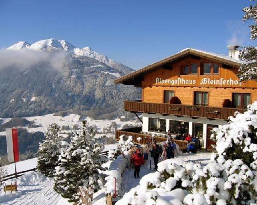 Hof im Winter Alpengasthaus Gleinserhof