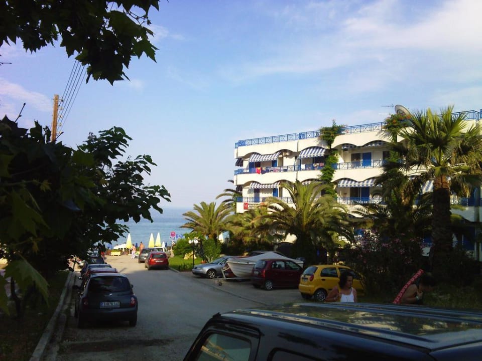 "Von der Anfahrtsseite aus..." Margarita Sea Side Hotel (Kallithea