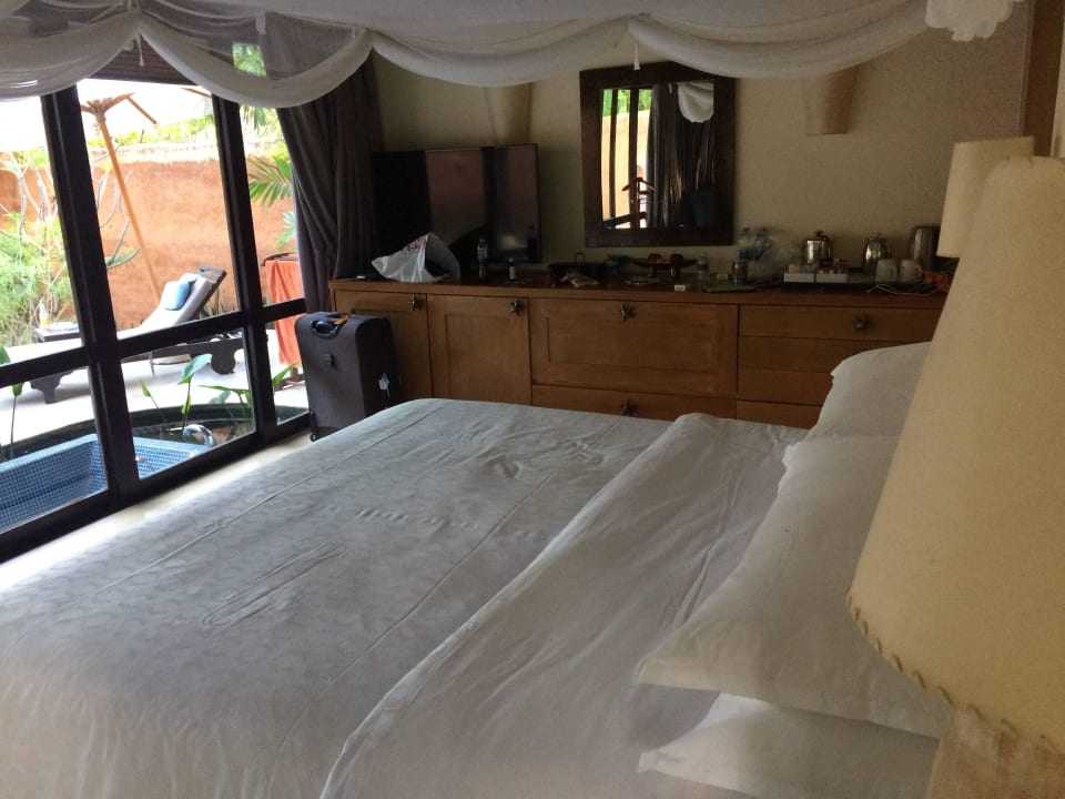 Bett mit TV Sheraton Hua Hin Pranburi Villas