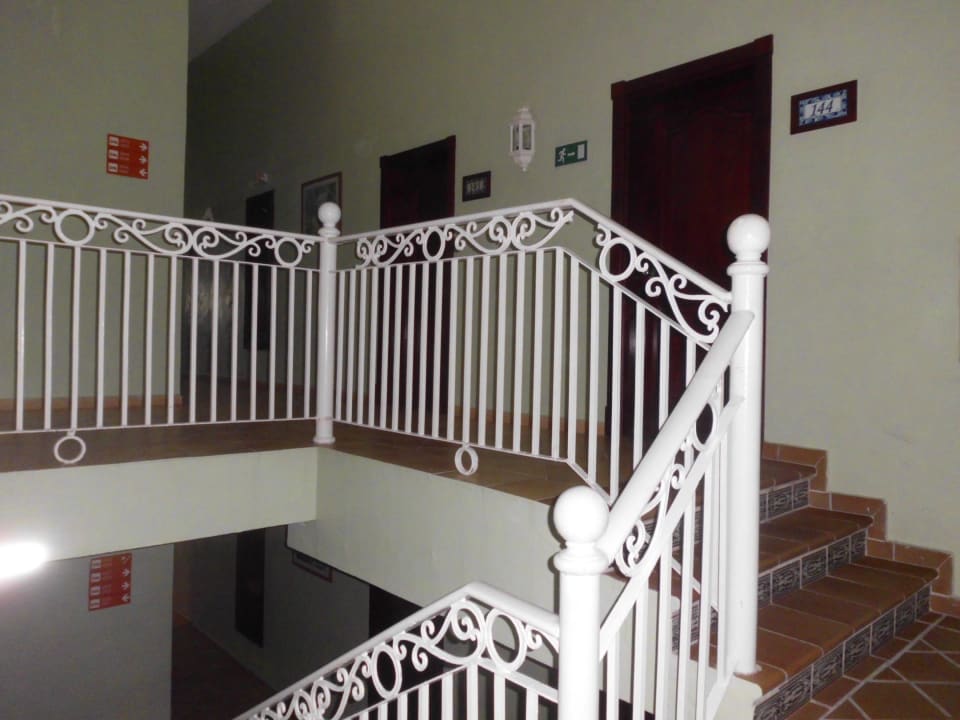 Treppenhausaufgang zum Zimmer Senator Puerto Plata Hotel