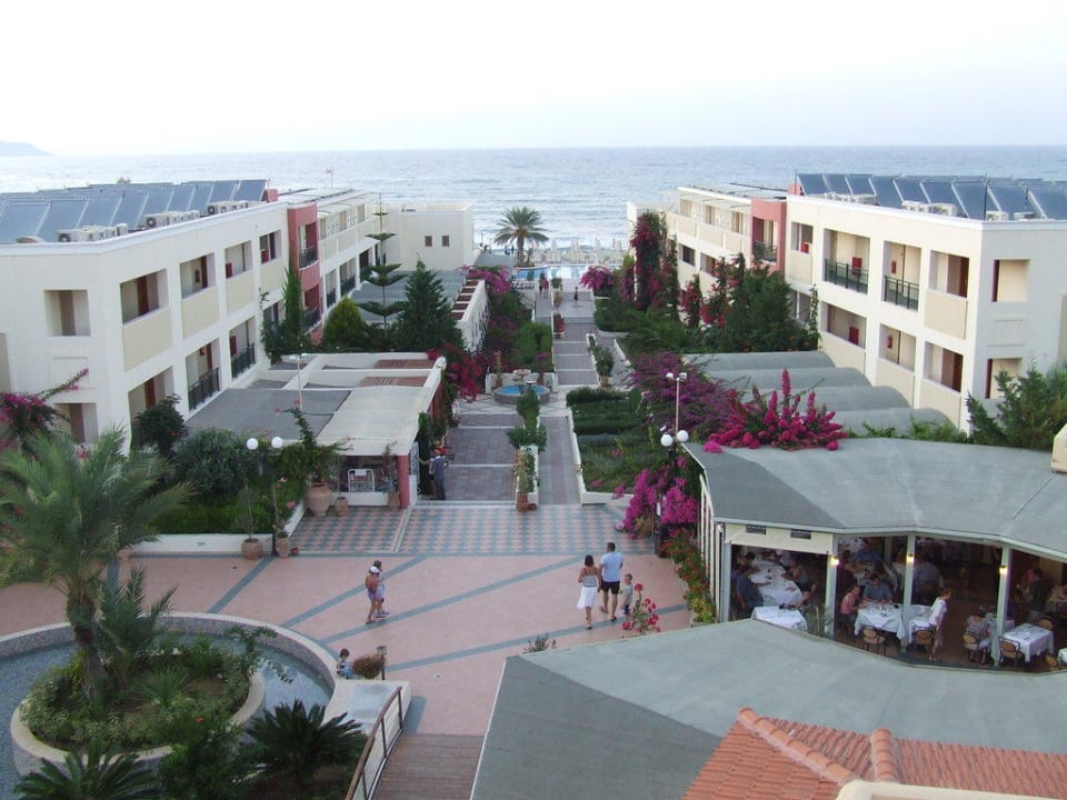Blick auf das Hotel Hydramis Palace Beach Resort