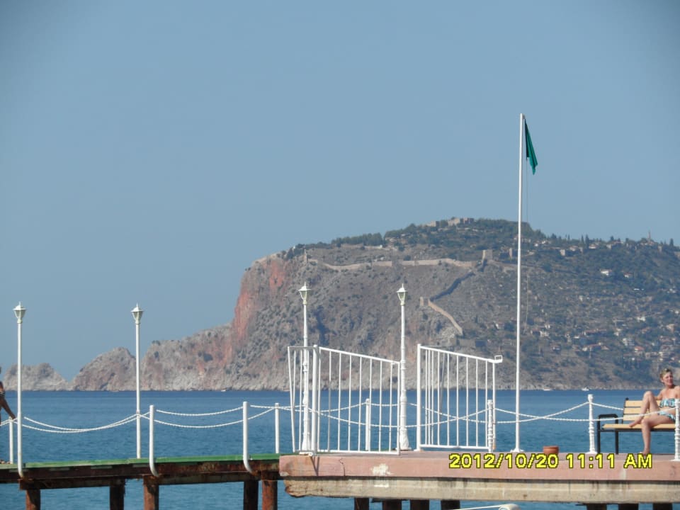 Toller Blick vom Stand auf die Burg von Alanya Labranda Alantur Resort