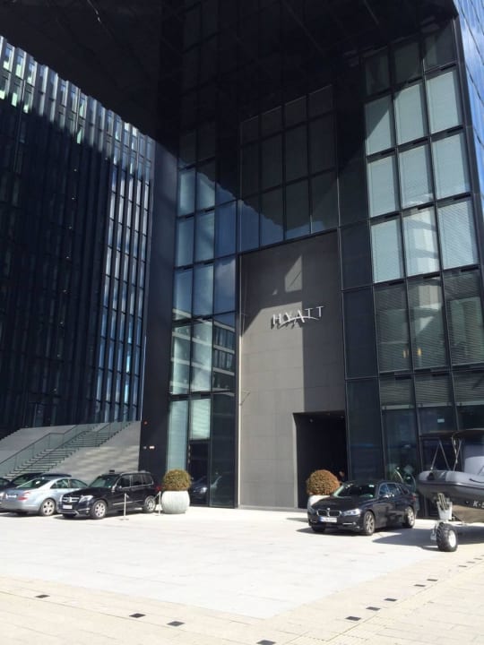 Eingang Hotel Hyatt Regency Düsseldorf