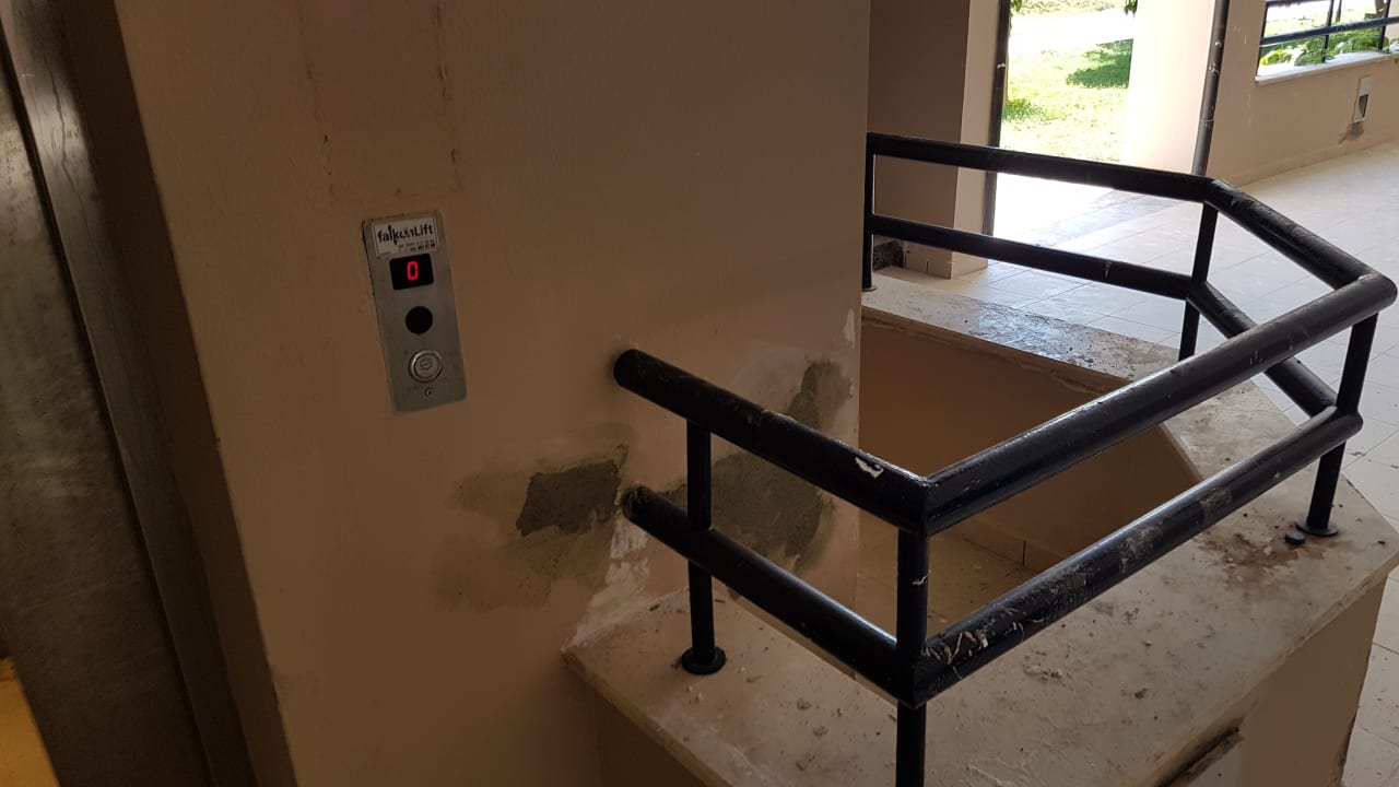 Der Fahrstuhl. Sieht nun hoffentich wieder besser aus. Labranda Alantur Resort