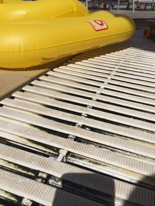 Schimmel am Babypool Atlantica Mikri Poli Crete