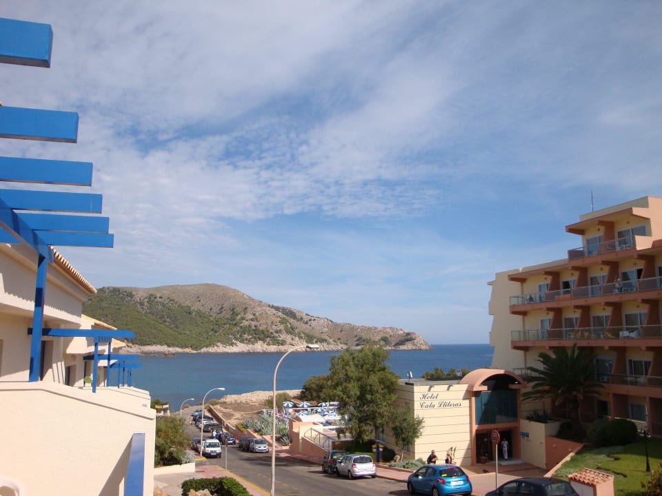 Blick vom Balkon (um die Ecke) Parque Nereida Suites Hotel